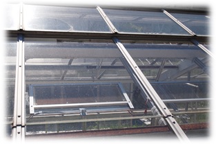 半透過型太陽電池を利用した温室自動遮光システム.jpg
